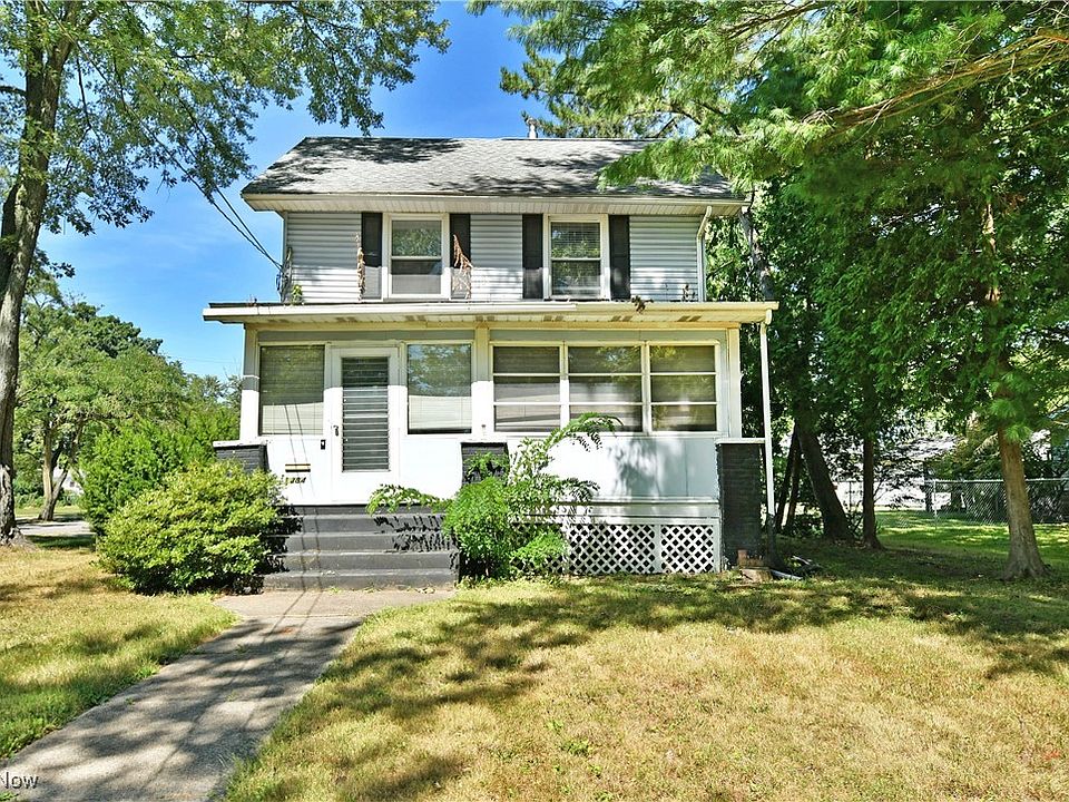 1st image of 1384 Trumbull Ave SE