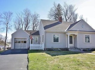 2 Stoneleigh Rd, Worcester, MA 01606