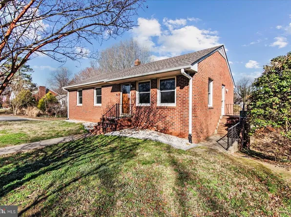 115 Oak Ridge St, Bowling Green, VA 22427