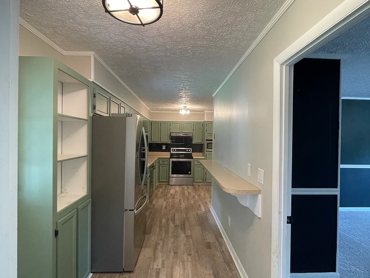 4 bed, 2295 sqft, $2,200 — Photo 4