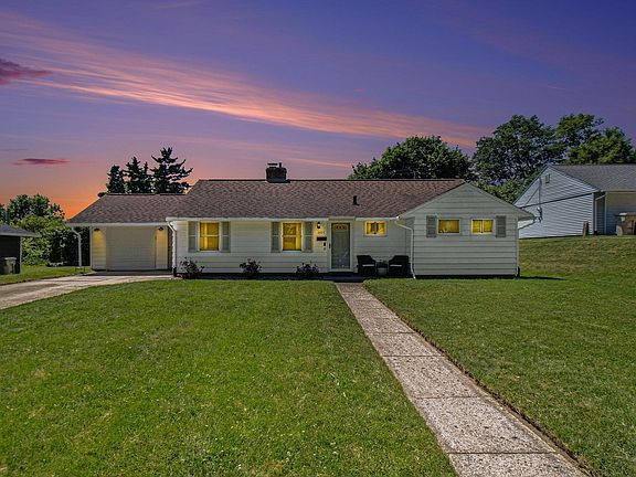 2nd image of 2825 Hilltop Dr