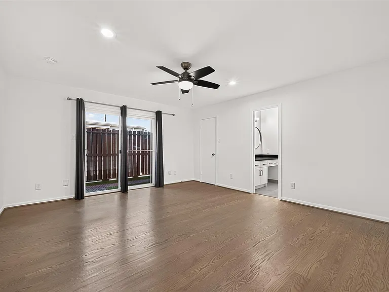 5524 Beverlyhill St #2 — Photo 43