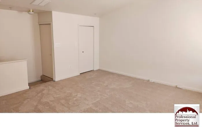 158 Heathfield Dr — Photo 17