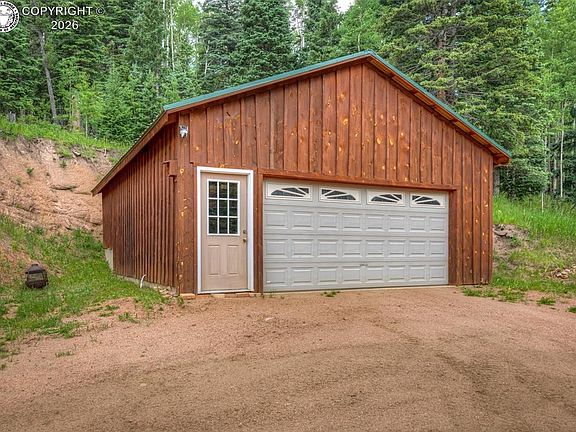 4th image of 331 Westcliffe Dr