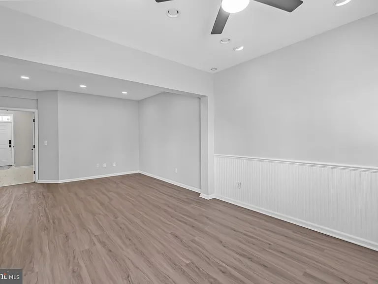 5011 Waple Ln — Photo 10