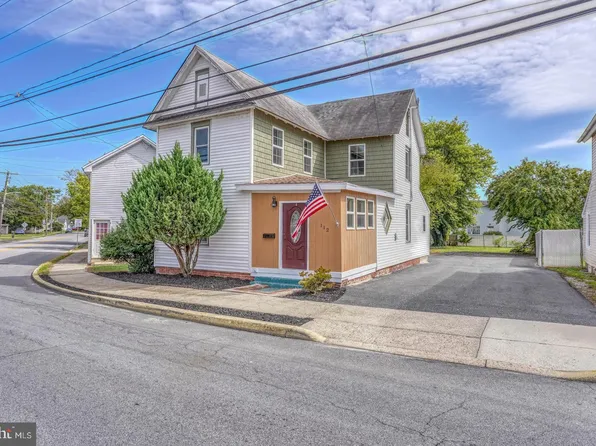 112 Delaware Ave, Harrington, DE 19952