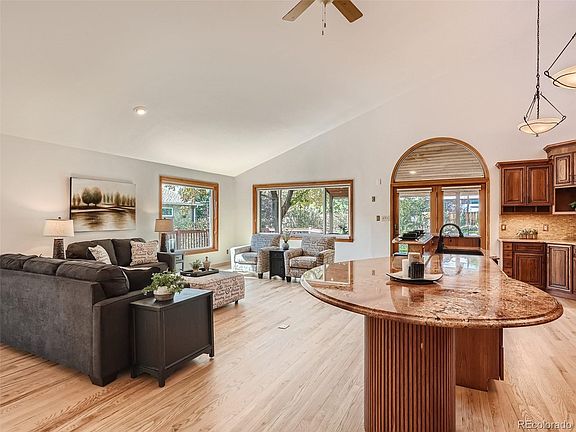 5th image of 2115 Quail Dr
