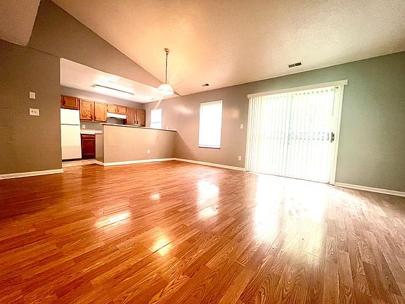 3rd image of 2715 Hyche Ave