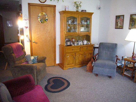 4th image of 503 Dyas Dr