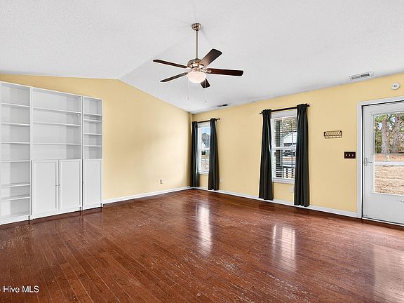 5th image of 133 Sweetwater Drive