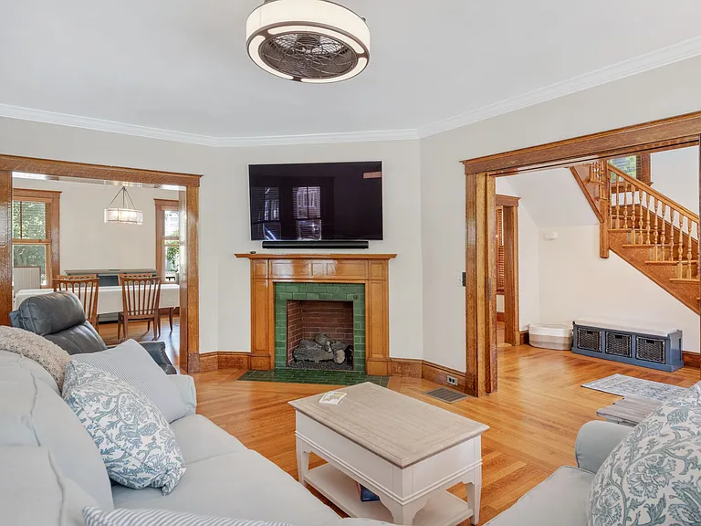8 Bush St — Photo 16