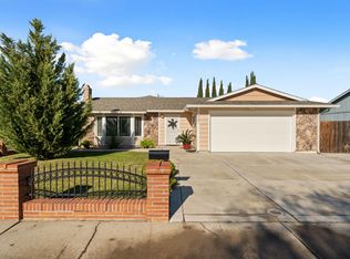 8201 Home Country Way, Sacramento, CA 95828