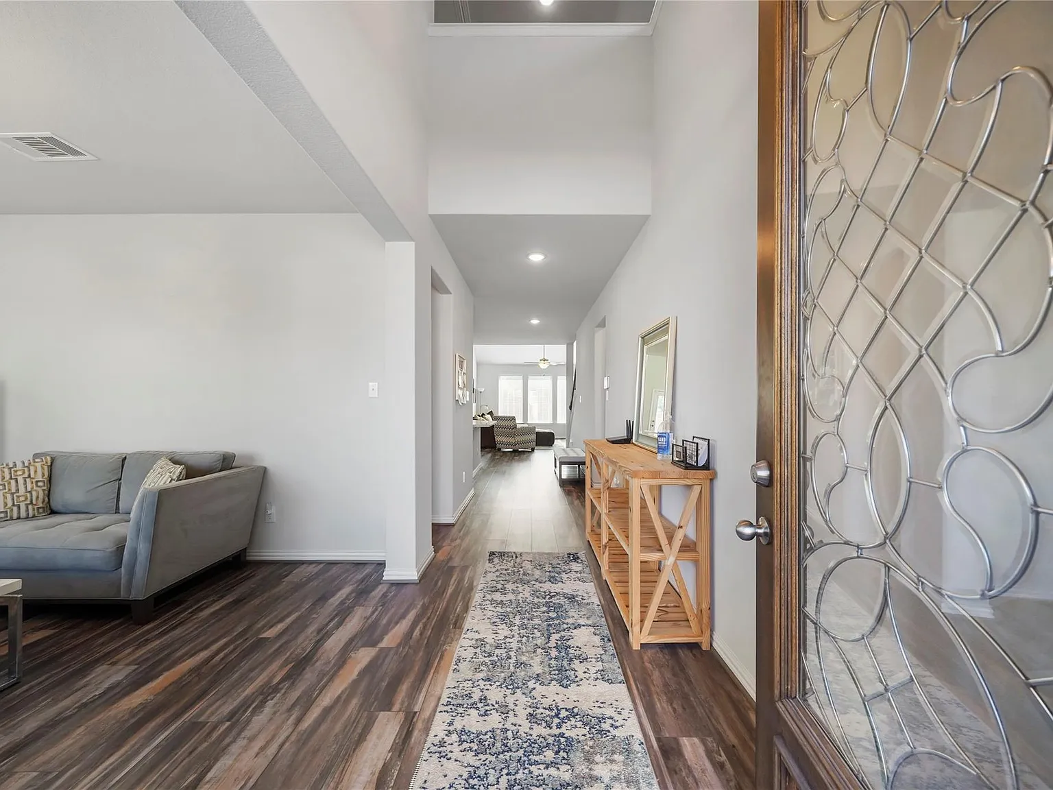 3 bed, 2.5 bath, 3040 sqft, $2,900 — Photo 3