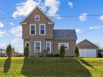 908 W 3rd St, Vinton, IA, 52349