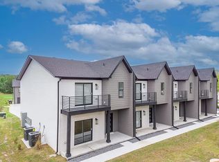 225 Country Club Pkwy #30, Maumelle, AR 72113