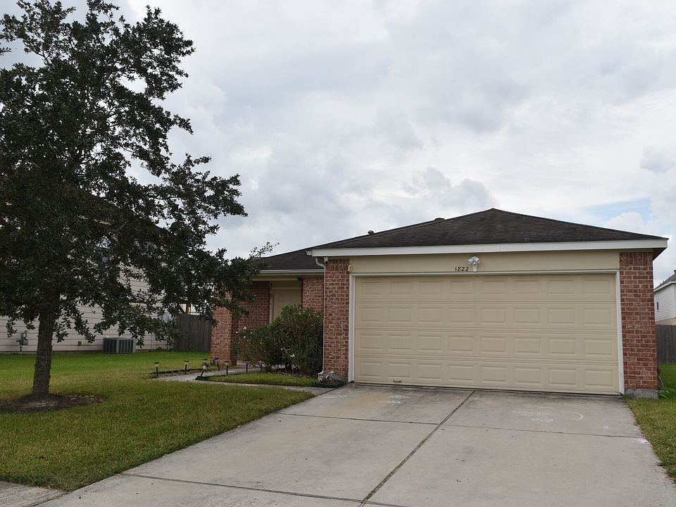 1st image of 1822 Serenata Ln