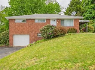 61 Observatory St, Manor, PA 15665