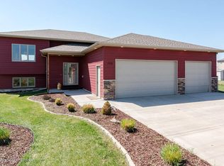 11520 36x St SW, Dickinson, ND 58601
