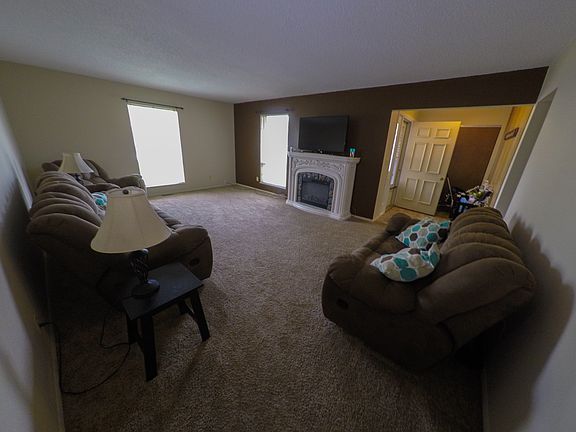 2nd image of 424 Poplar St