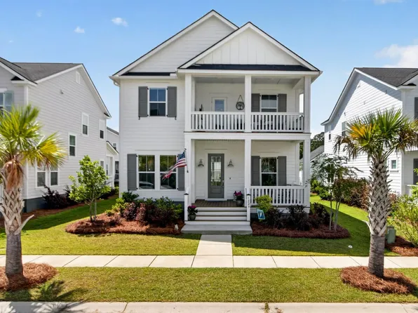 1823 Agate Bay Dr, Mount Pleasant, SC 29466