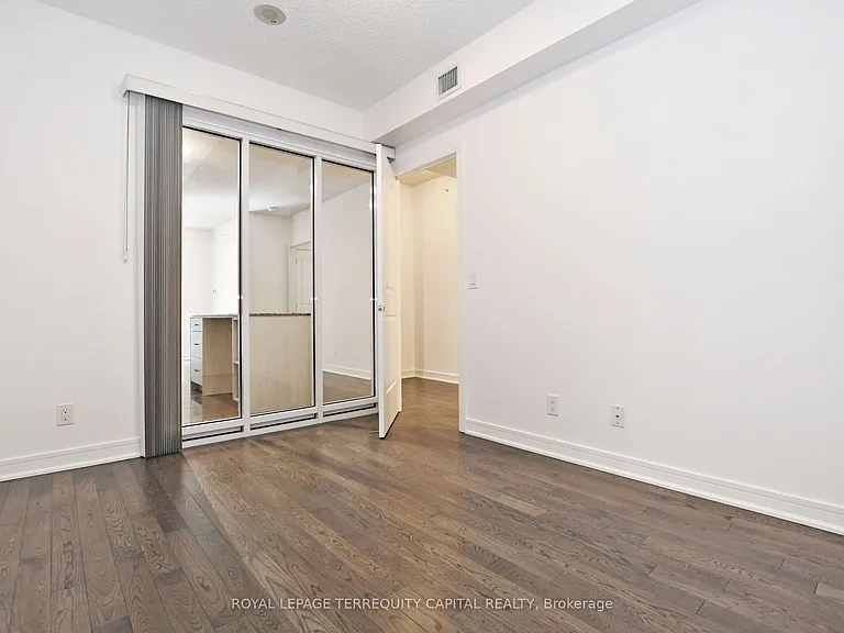 9201 Yonge St #NW-407 — Photo 15