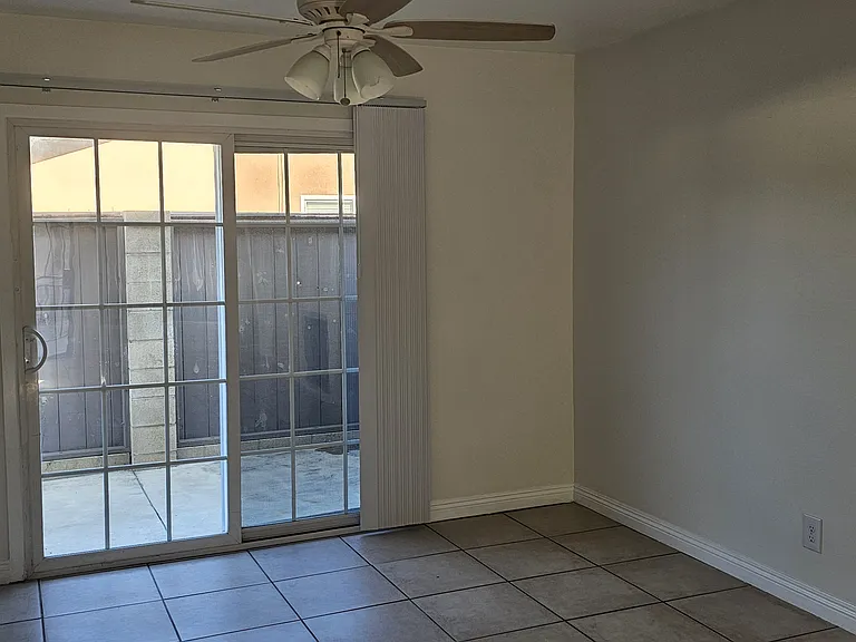 652 Center St #C — Photo 11