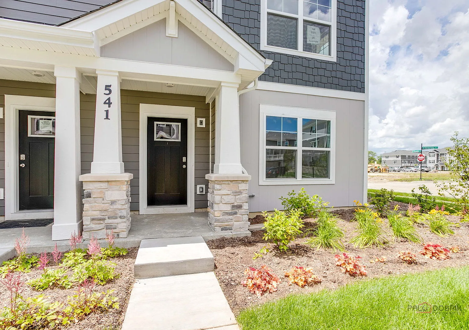 3 bed, 2.5 bath, 1798 sqft, $3,500 — Photo 3