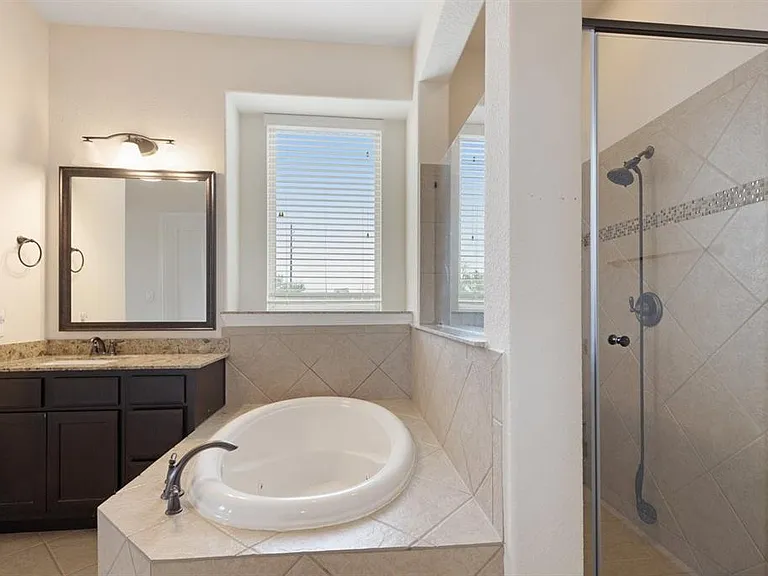 7742 Candlelight Park Ln — Photo 6