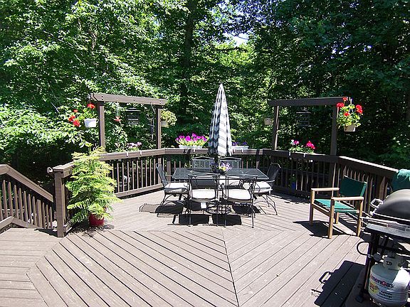 Upper Deck