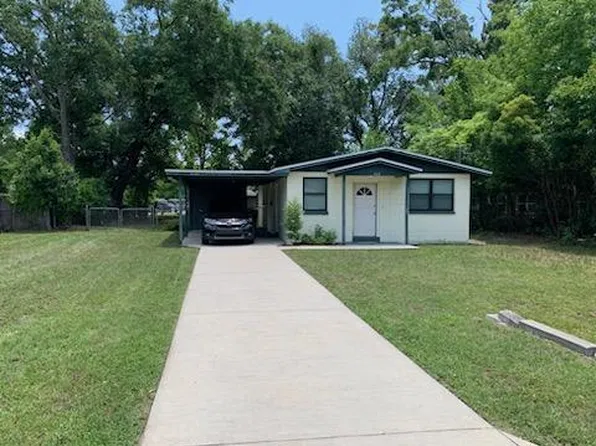 352 Wildwood Ln, Orange Park, FL 32073