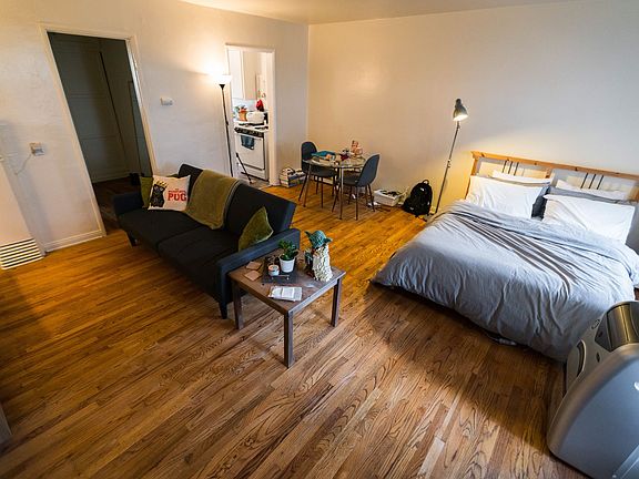 5th image of 478 Landfair Ave APT 10