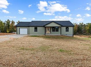 977 Red Cross Rd, Park City, KY 42160