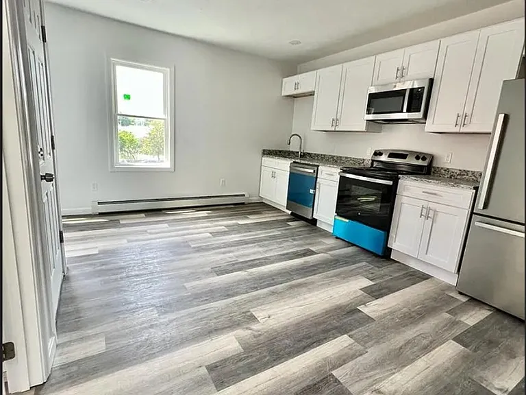 73 Brookside Ave #C — Photo 5