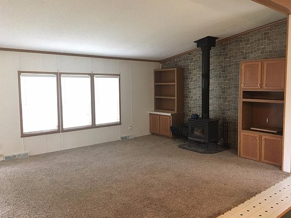 4th image of 7496 Walker Rd