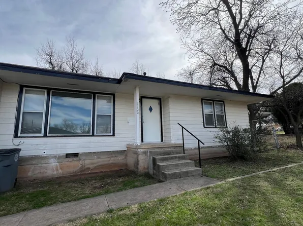 1120 NW Carroll Dr, Lawton, OK 73507