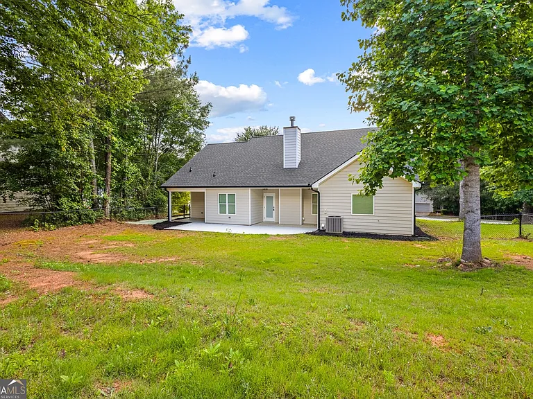 240 Clearwater Dr — Photo 19