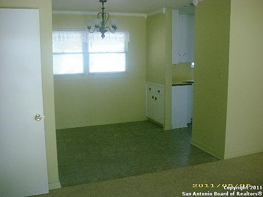 3rd image of 114 W Beryl Drive