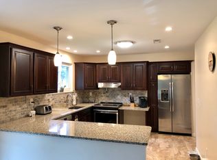 290 Buckingham Dr, Bethlehem, PA 18017