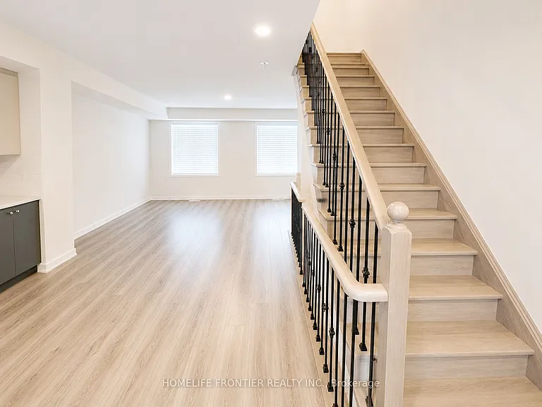 46 Ambereen Pl — Photo 3
