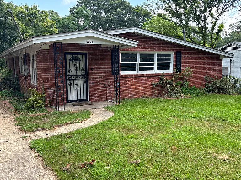 3008 Cabot St — Photo 1