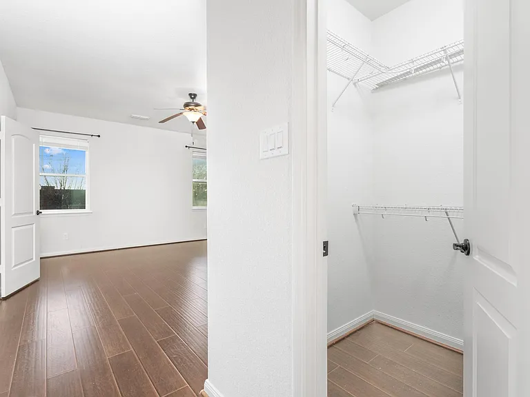437 Lipizzan Ln — Photo 19