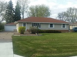 3912 Janet Ln, Brooklyn Center, MN 55429