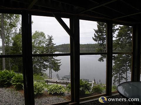 Screened porch with indirect lighting