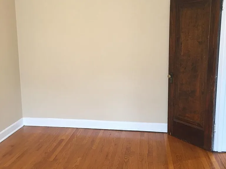 6180 N Wolcott Ave #2 — Photo 2