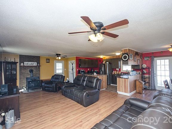 3rd image of 727 Burton Wood Ln