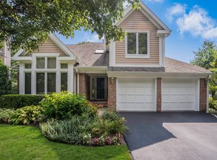 21 Longledge Dr, Port Chester, NY 10573