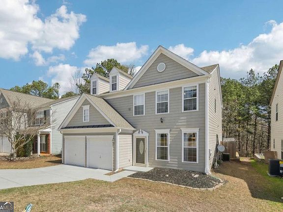 3rd image of 120 Wallnut Hall Cir