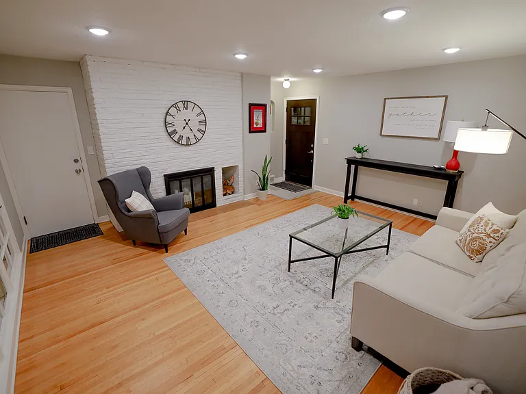 7033 Augsburg Ave S — Photo 6