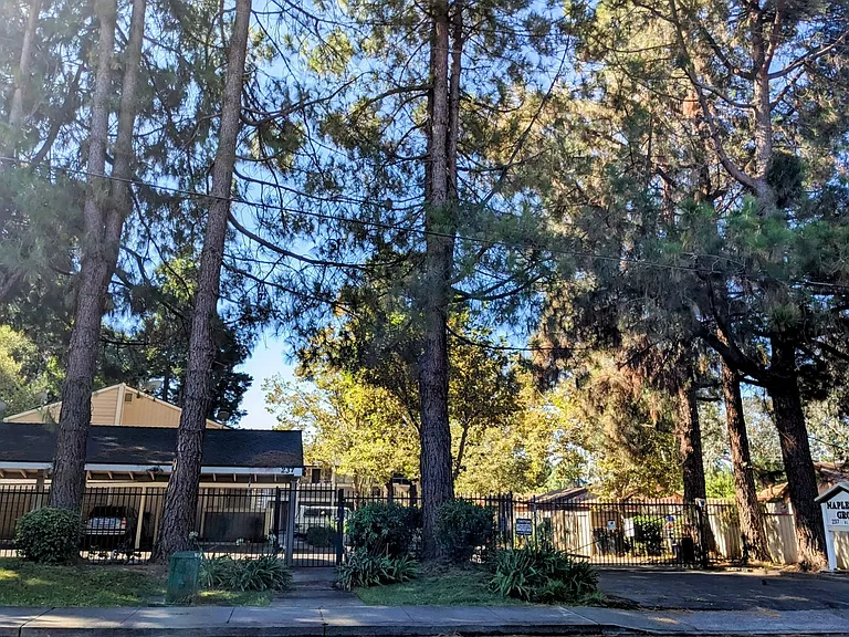 237 Alaska Ave — Photo 2