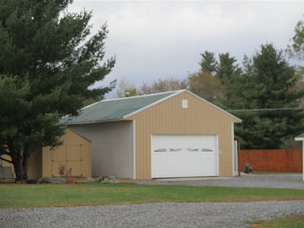 2nd image of 23055 Glass Rd